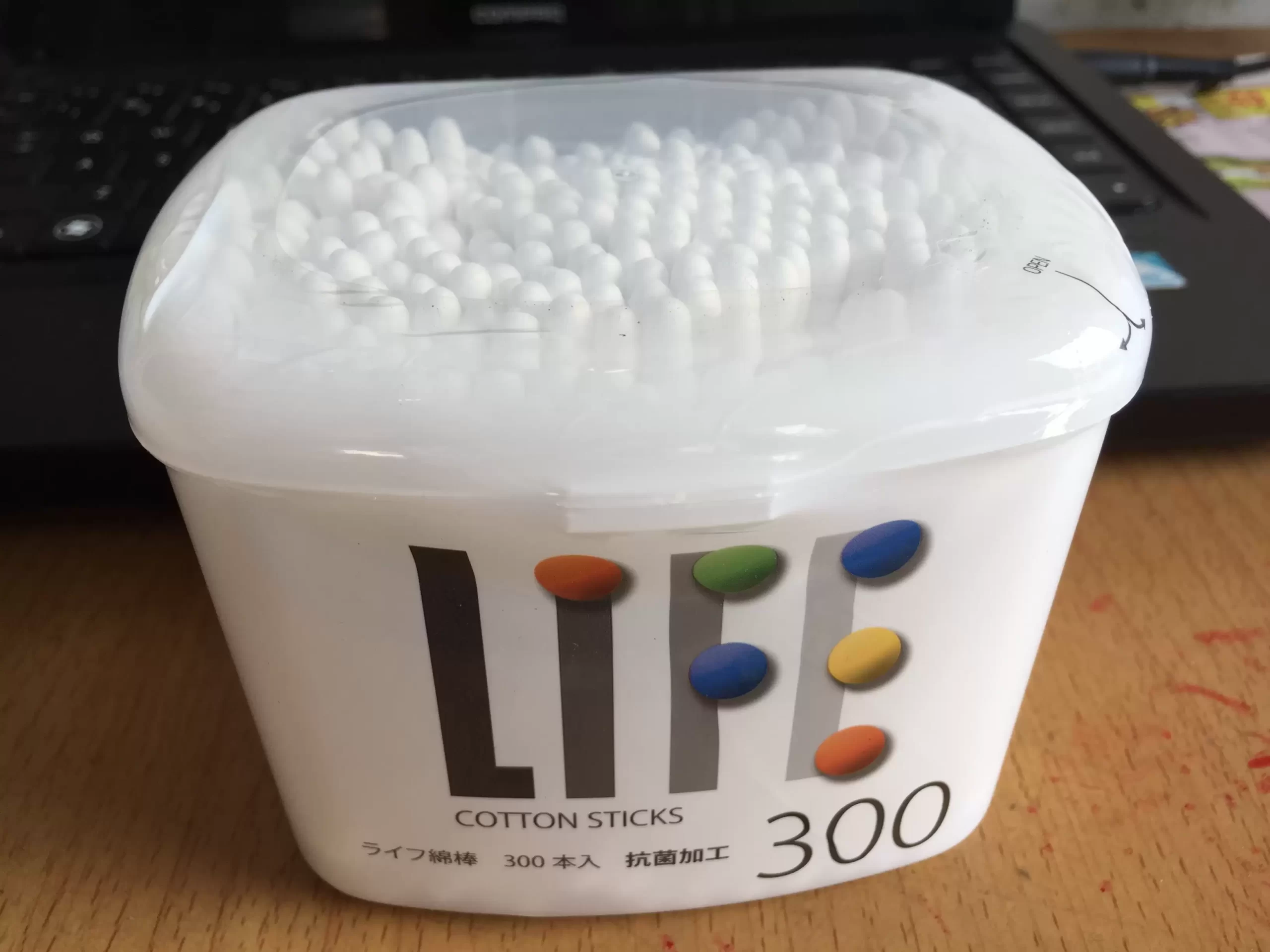Hộp 300 Tăm Bông An Toàn LIFE Nhật Bản Thân Giấy, Kháng Khuẩn